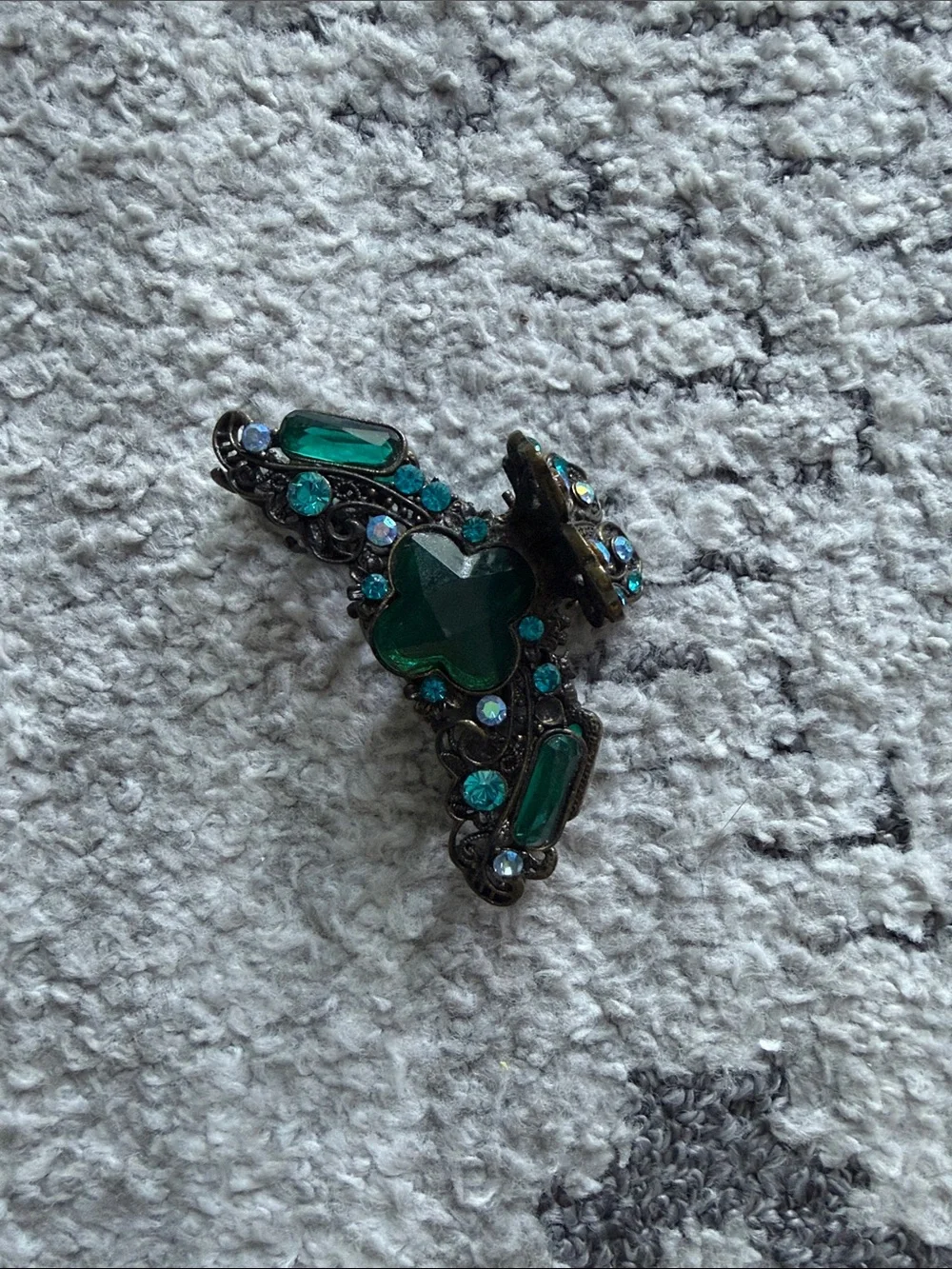 Vintage-Style Green Crystal Hair Clip